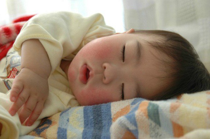 common sleep mistakes new parents make 