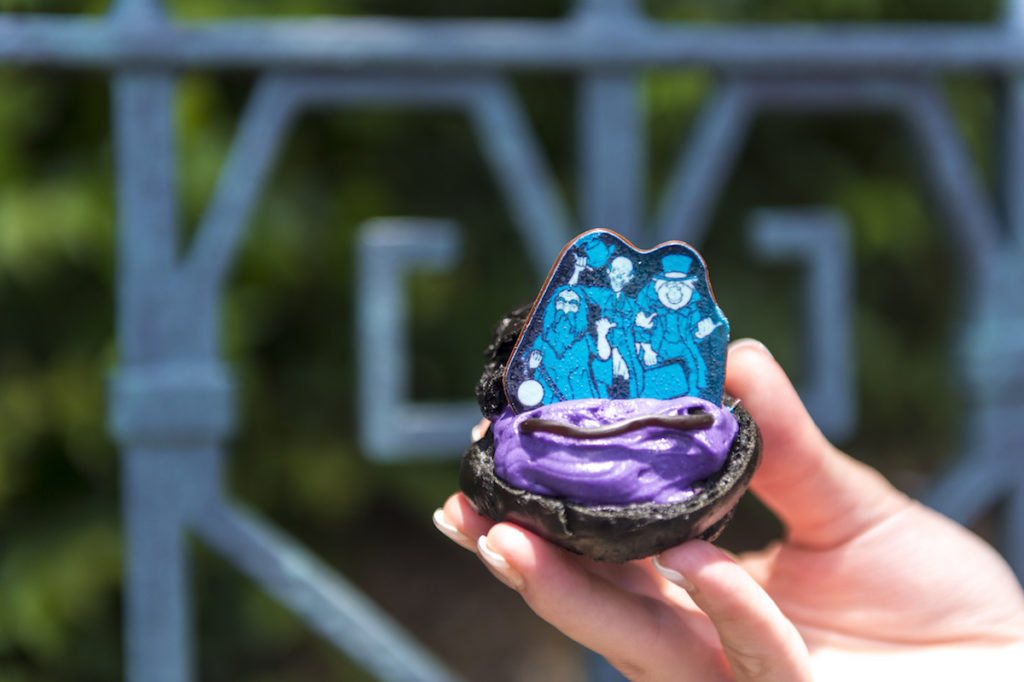 hitchhiking ghosts dessert