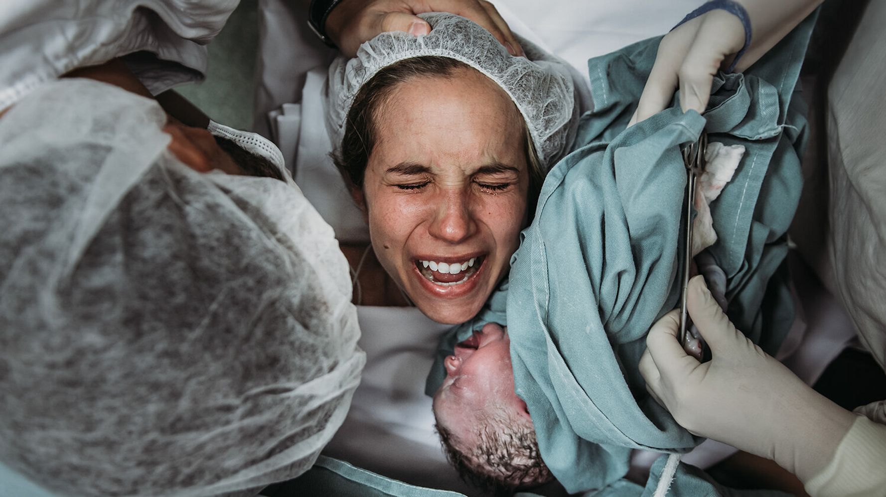 27 Powerful Birth Photos That Celebrate The Strength Of Humanity