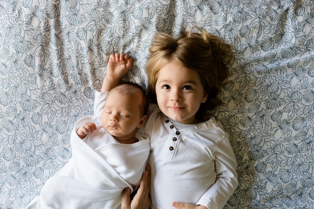 6 Amusing Facts About Sibling Relationships That Parents Should Know
