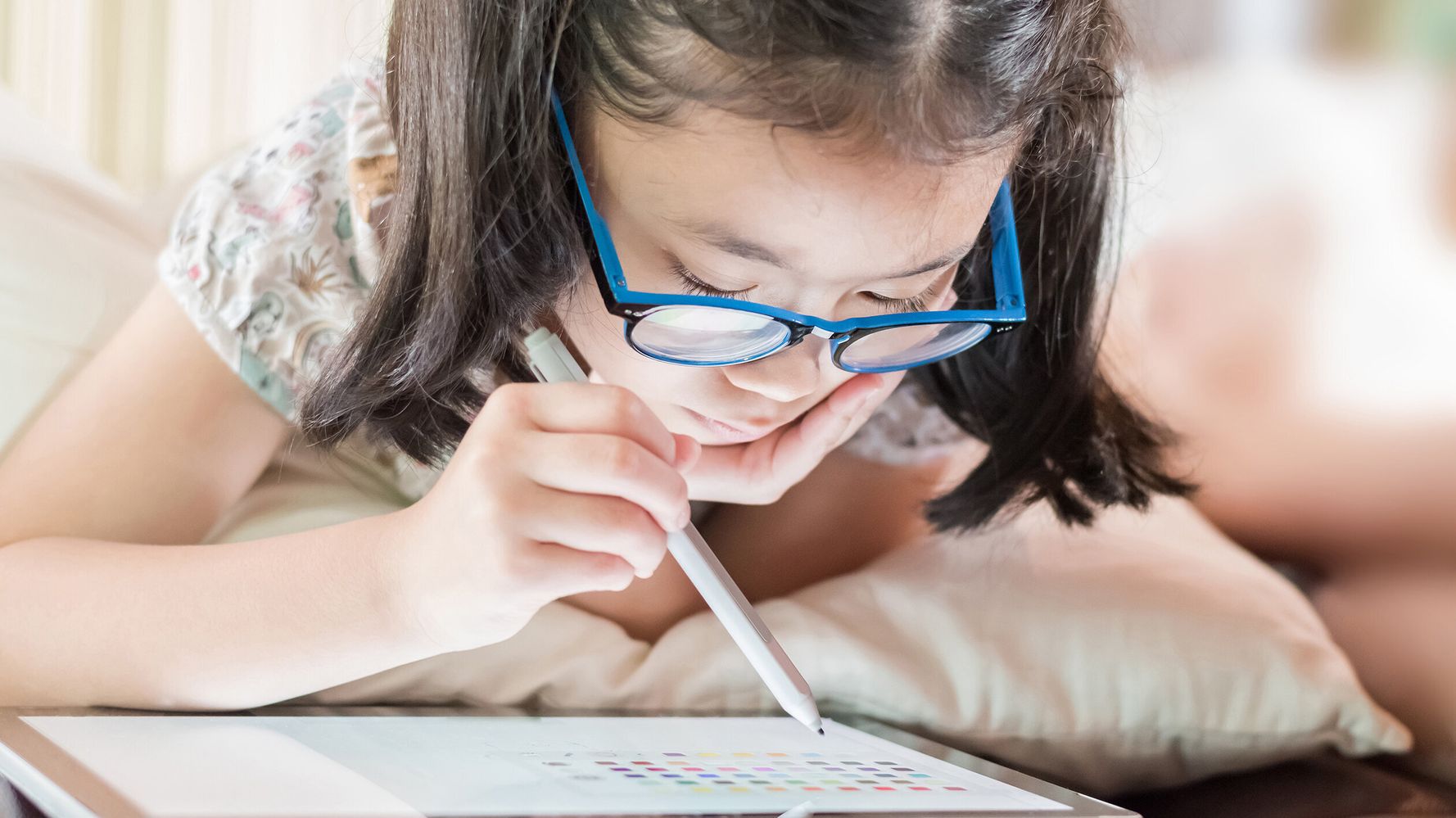 Too Much Screen Time? Here Are Some Of The Best Kids Blue Light-Blocking Glasses.