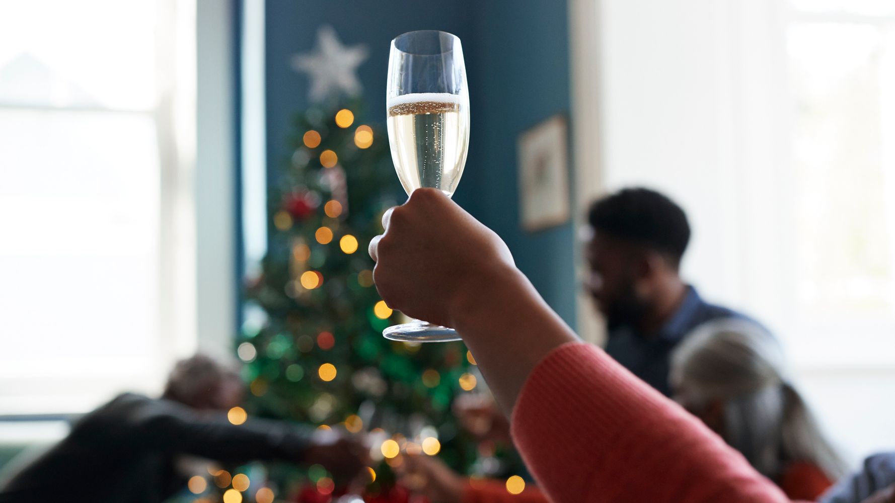 7 Red Flags Your Holiday Drinking Habits Are A Sign Of A Bigger Issue