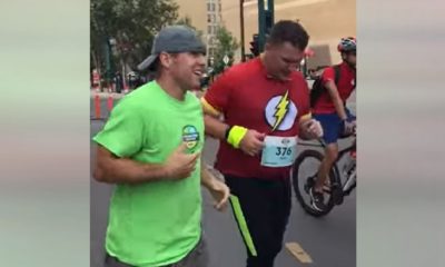 Race Volunteer Runs 4 Miles With Exhausted Stranger To Help Him Cross Finish Line.