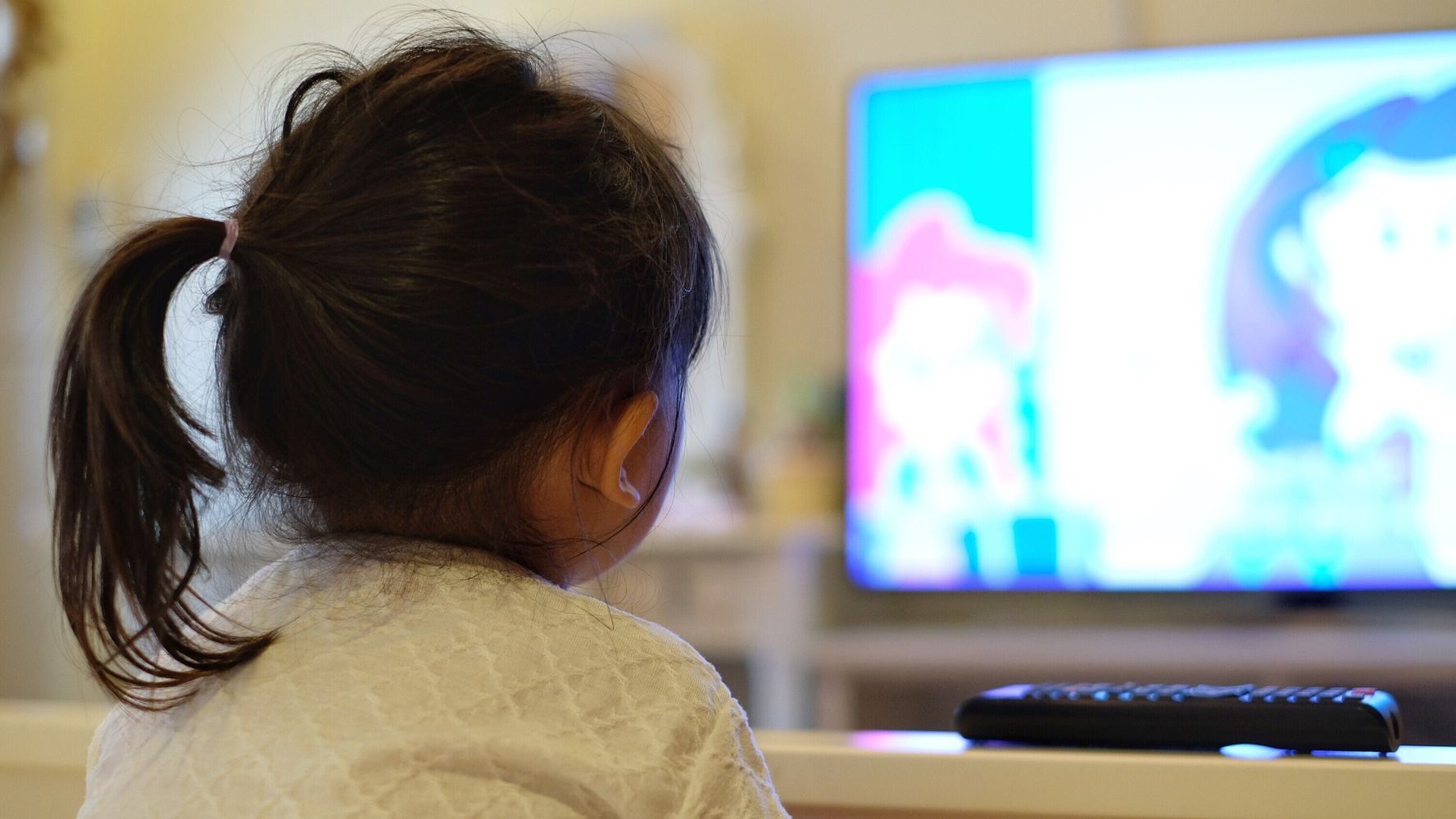 How To Teach Kids That Ads Are Manipulating Them