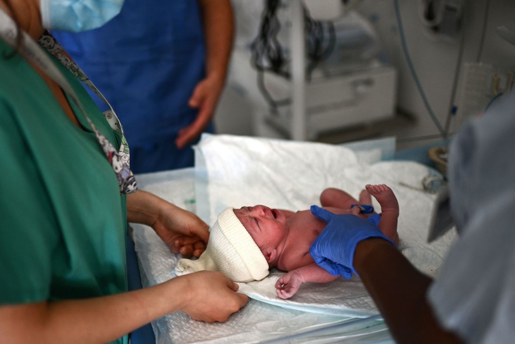 5-Year-Old Boy Calls 911 After Lee's Summit Mom Suddenly Goes Into Labor