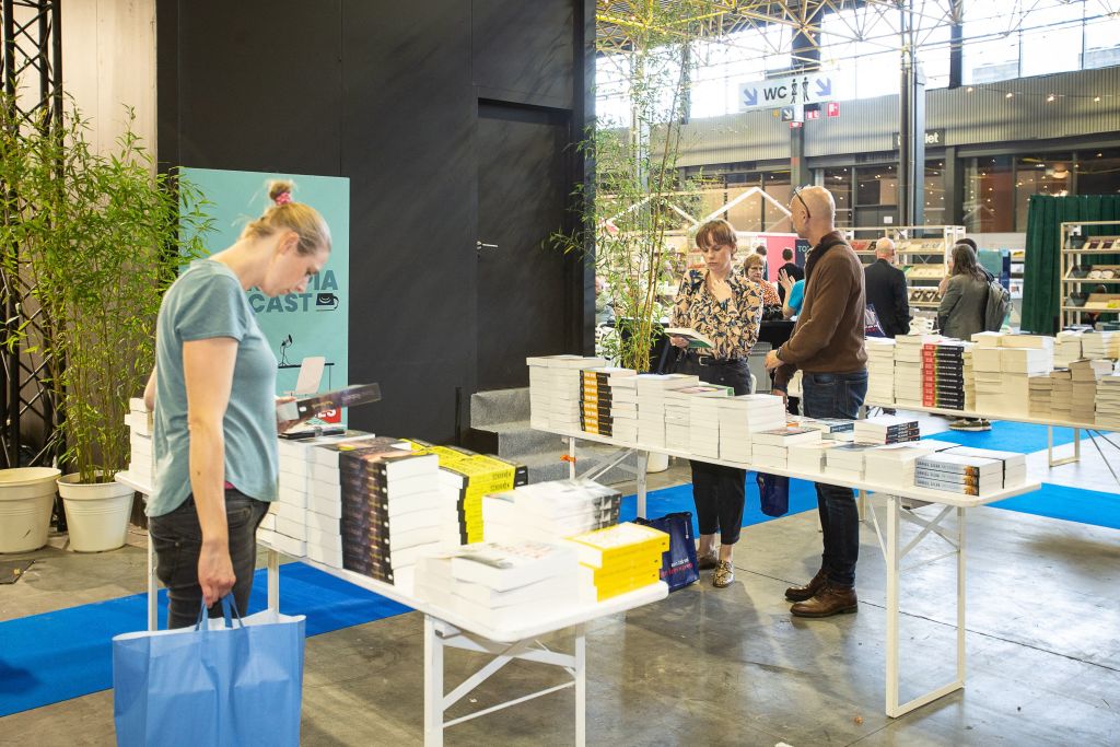 Texas Mom Puts Together Own Book Fair to Replace Canceled Event in District