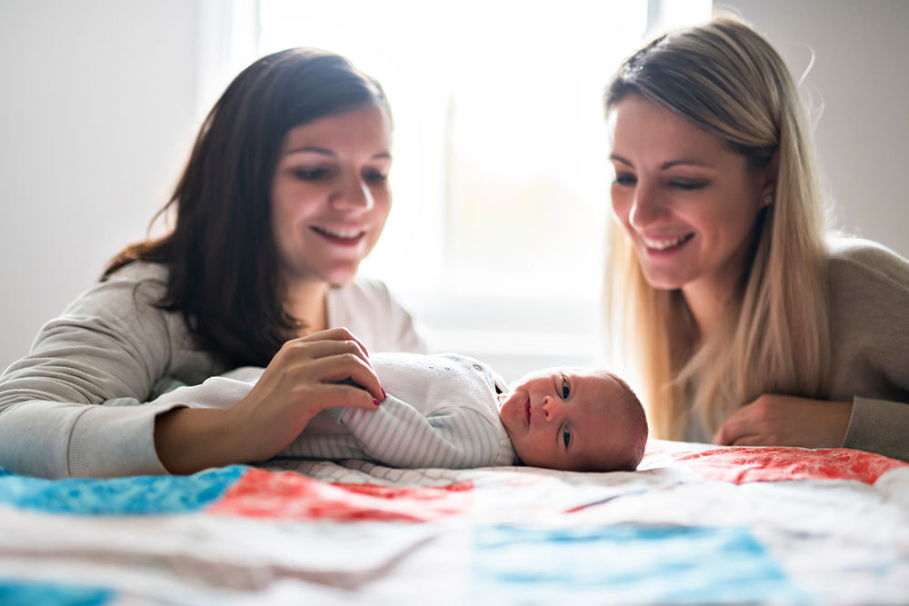 What To Do (and Not Do) for Your Friend Who Just Had a Baby - Pregnancy & Newborn Magazine