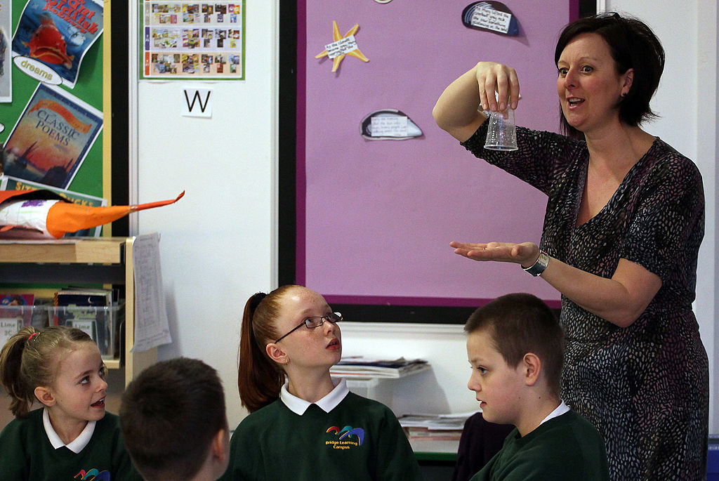 Great, Efficient Teachers Make Primary School Students Earn More in the Future