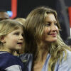Gisele Bündchen, Kids Happily Goes Shopping After Tom Brady Retires Again
