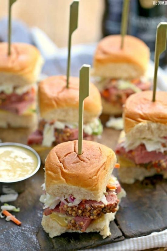 st-patricks-day-food-ideas-corned-beef-sliders-1579901901