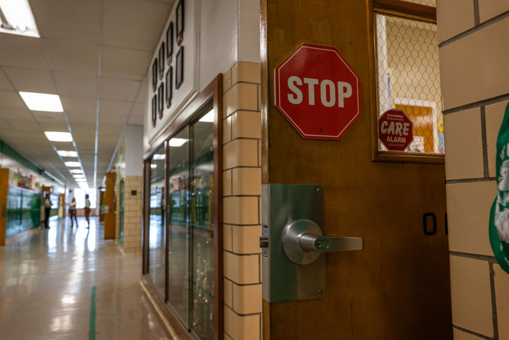 South Carolina 9th Grader Sues School, Teacher After Forced Pledge of Allegiance