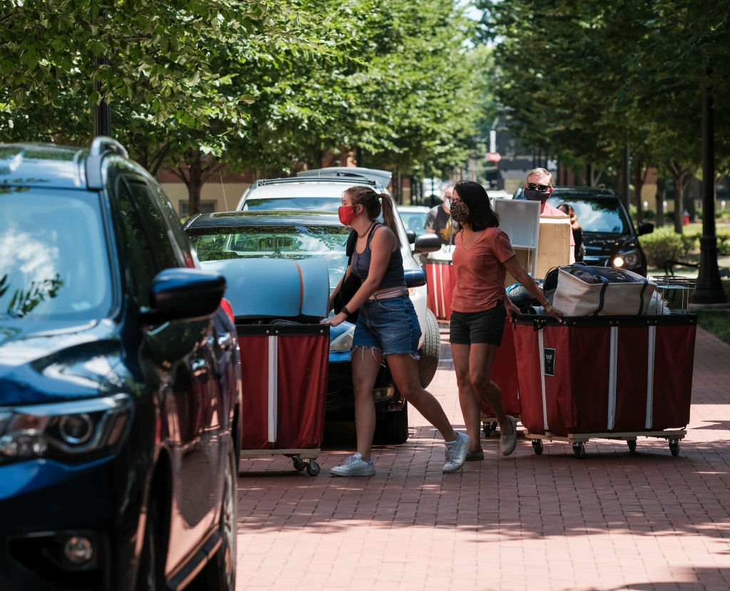 College Drop-Off Made Easy: Prep Tips for a Smooth Move-In Experience