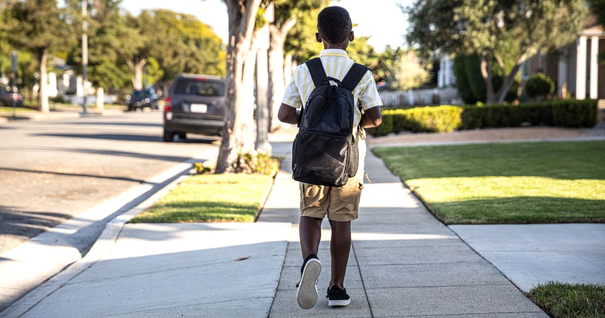 When Should Kids Walk To School Alone? Experts Weigh In.