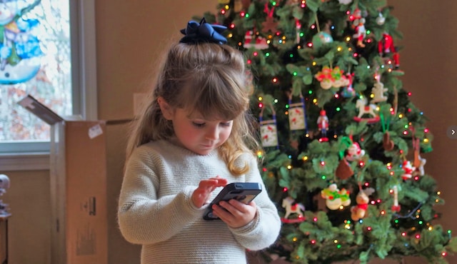 How Often Should You Monitor and Clean Your Kids' Smartphones? Expert Guidelines Revealed