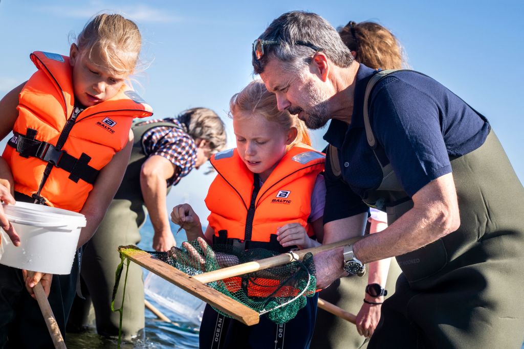 Why Dutch Kids Rank as the Happiest: 6 Unique Parenting Strategies Unveiled