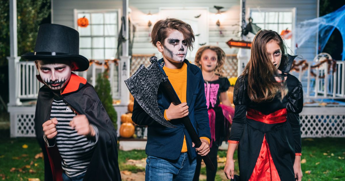 When Should Kids Trick Or Treat Without An Adult? Here's What To Ask Yourself.