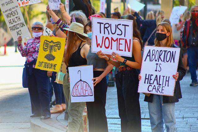 Ohio Starts Balloting on Pivotal Amendment Affirming Abortion Rights