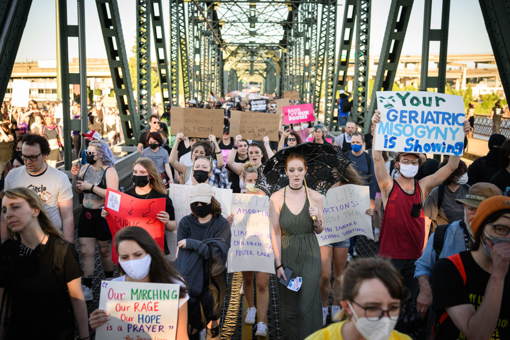 Bridge Standoff: Portland Teachers Push for Improved Teaching Terms