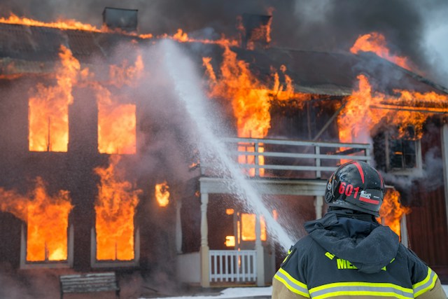 Florida Apartment Fire: Mother Discovered Stabbed to Death, 2 Kids Hospitalized, Infant Perishes