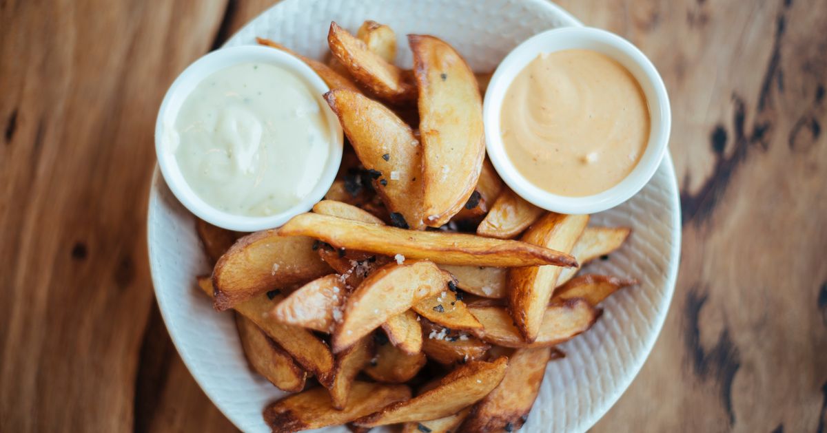 The Best Dipping Sauces For French Fries That Aren't Ketchup