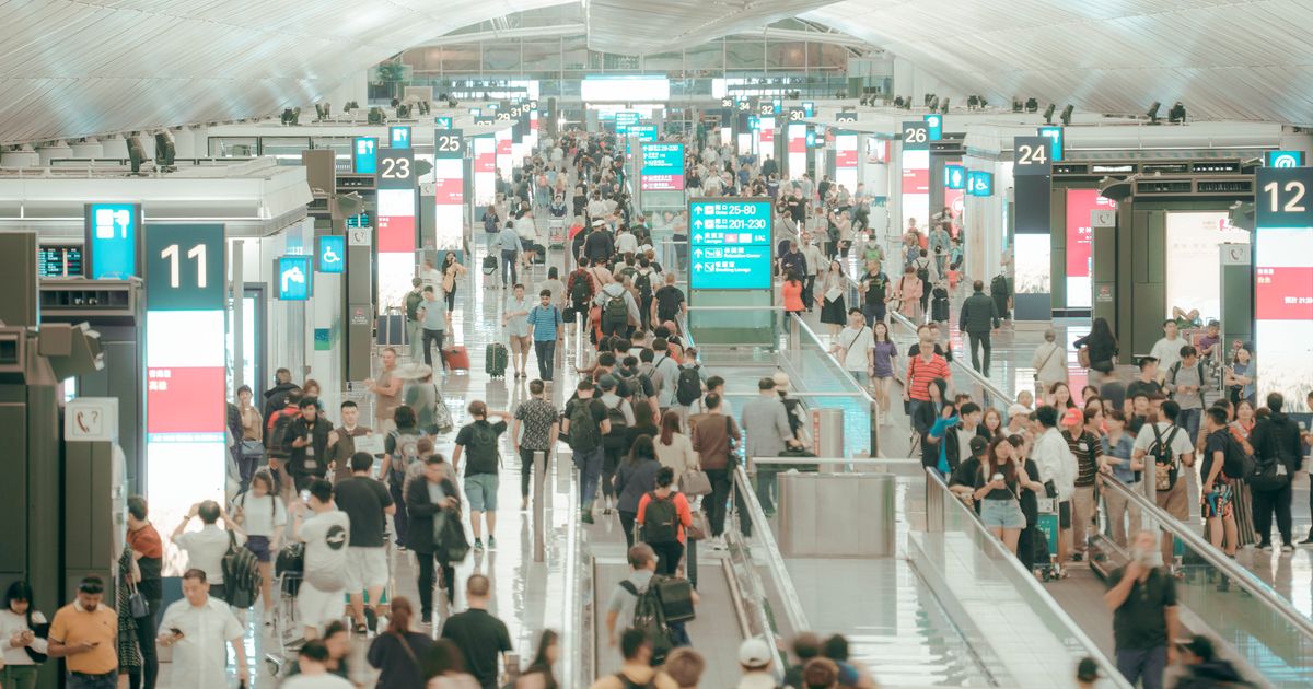 7 Ways To Make Holiday Travel Just A Tiny Bit Less Stressful This Year