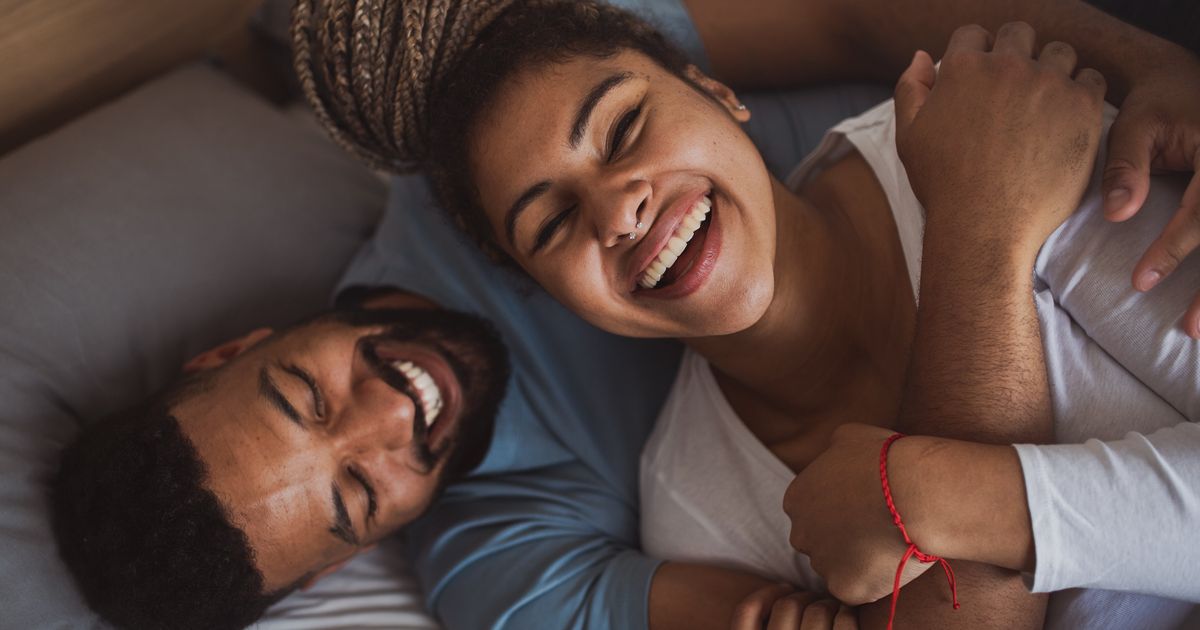 8 Things Happy Couples (Almost) Never Do