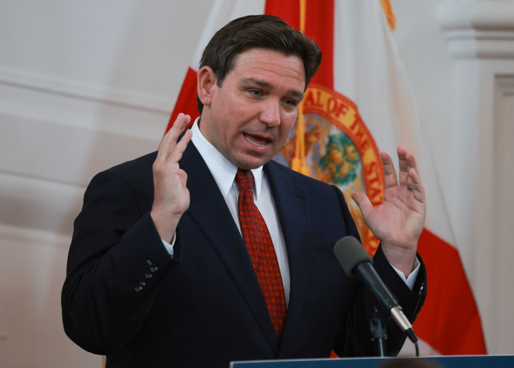 Florida Governor DeSantis Vetoes Sweeping Social Media Ban, Unveils Age-Adjusted Restrictions