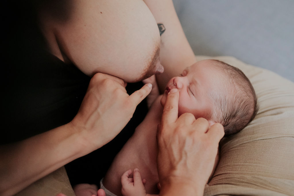 10 Natural Approaches to Enhance Breast Milk Production