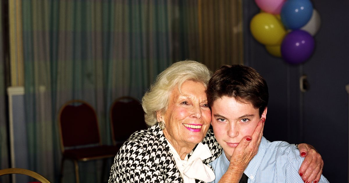 Your Mom May Feel Closer To Her Grandkids Than To You. Here's Why