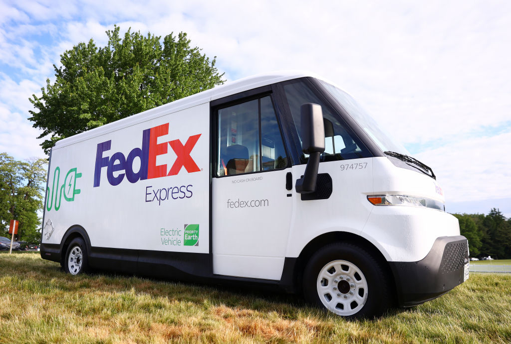 Texas FedEx Truck Collision Near Eagle Pass Leaves Five Family Members Dead