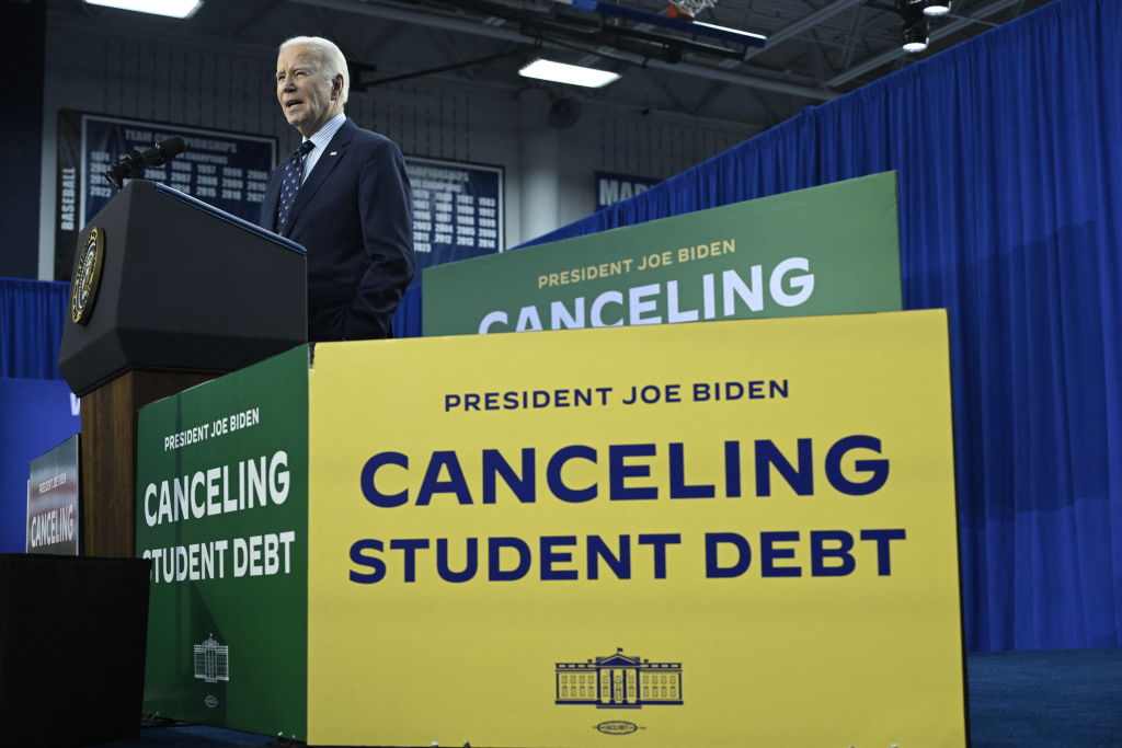 Biden Administration Halts Student Loan Payments Amid SAVE Plan Legal Battles