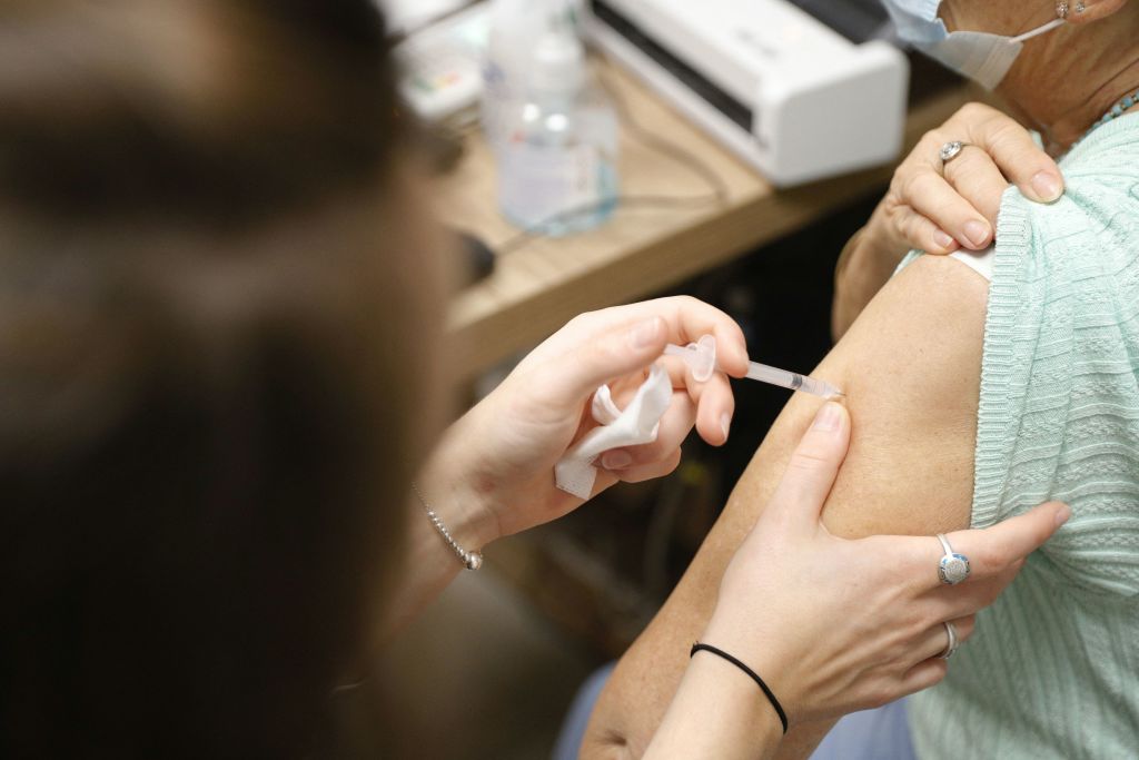 CDC Urges Vaccinations This Autumn Amid Rising COVID Cases