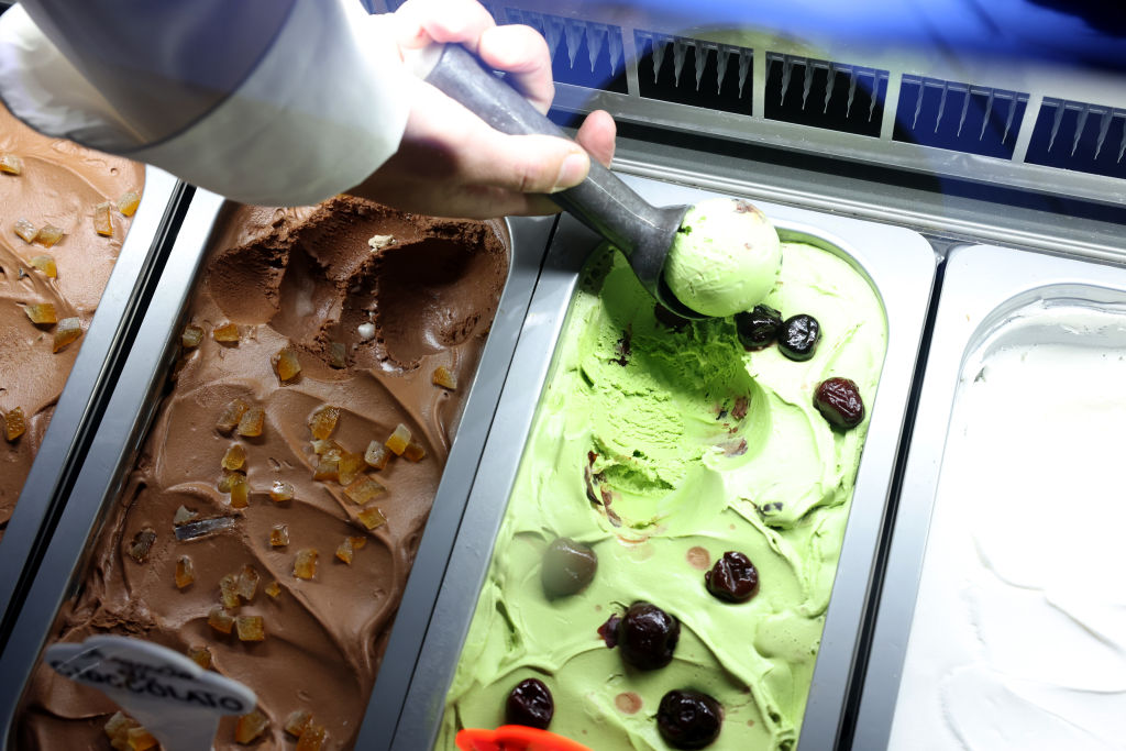 Woman Sues Cold Stone Creamery for Misleading Consumers with Fake Pistachio Ice Cream