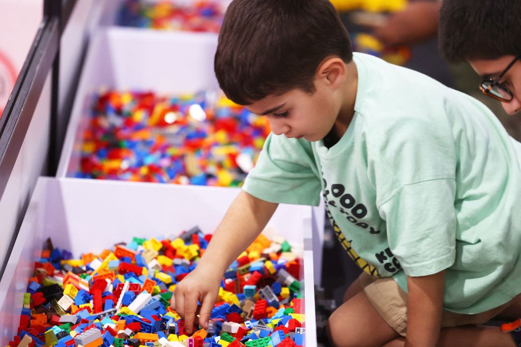 10 Practical Tips for Getting Kids to Clean Up After Themselves