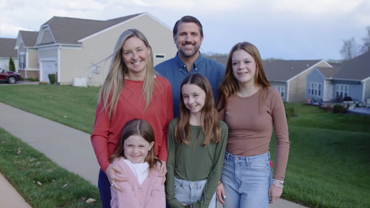 Unmarried, Child-Free Republican Congressional Candidate Borrows Friend’s Wife and Kids for Campaign Photos